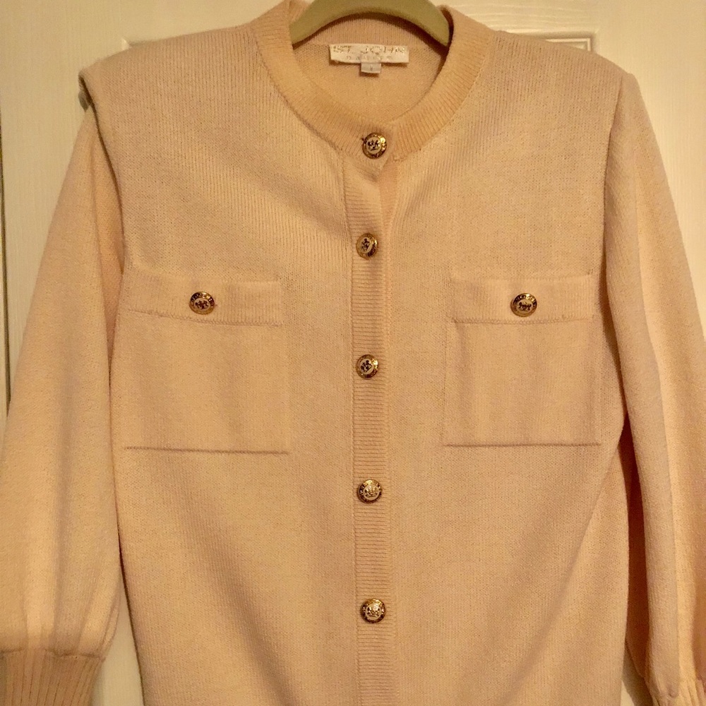 Stunning St. John vintage cardigan 💖💖